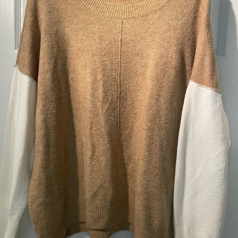 Vince Camuto Two-Tone Tan and White Women's Sweater